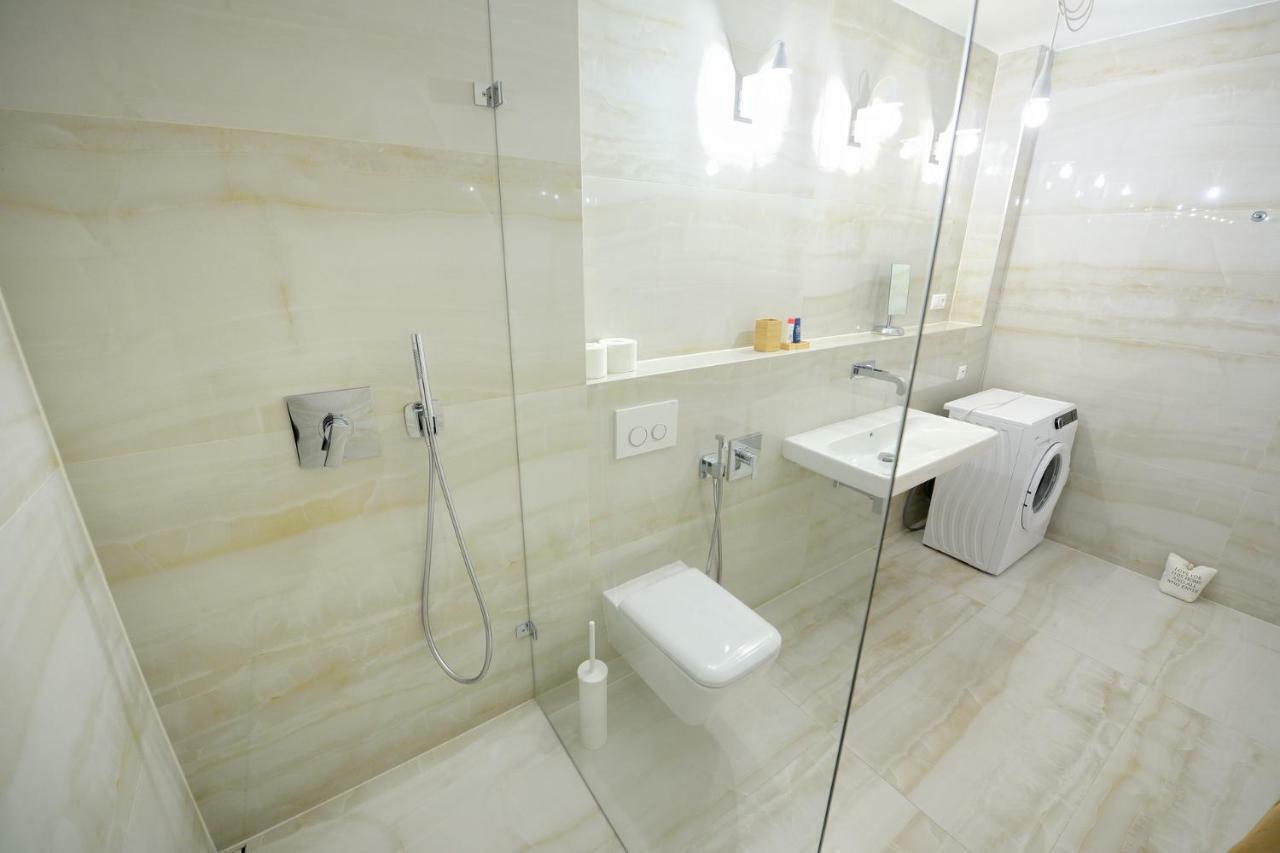 Center Aupark Apartment Piest'any Exterior foto